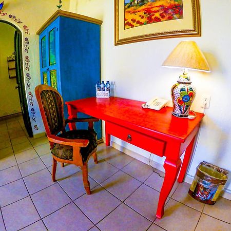 Posada Las Margaritas Tlaquepaque Екстер'єр фото