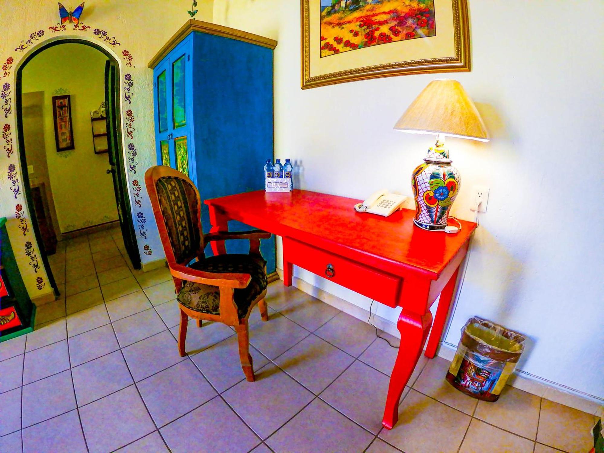 Posada Las Margaritas Tlaquepaque Екстер'єр фото