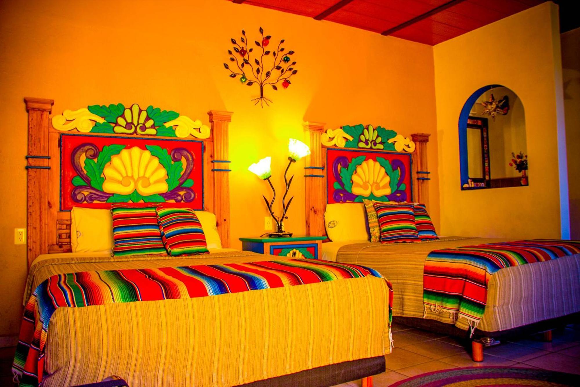 Posada Las Margaritas Tlaquepaque Екстер'єр фото