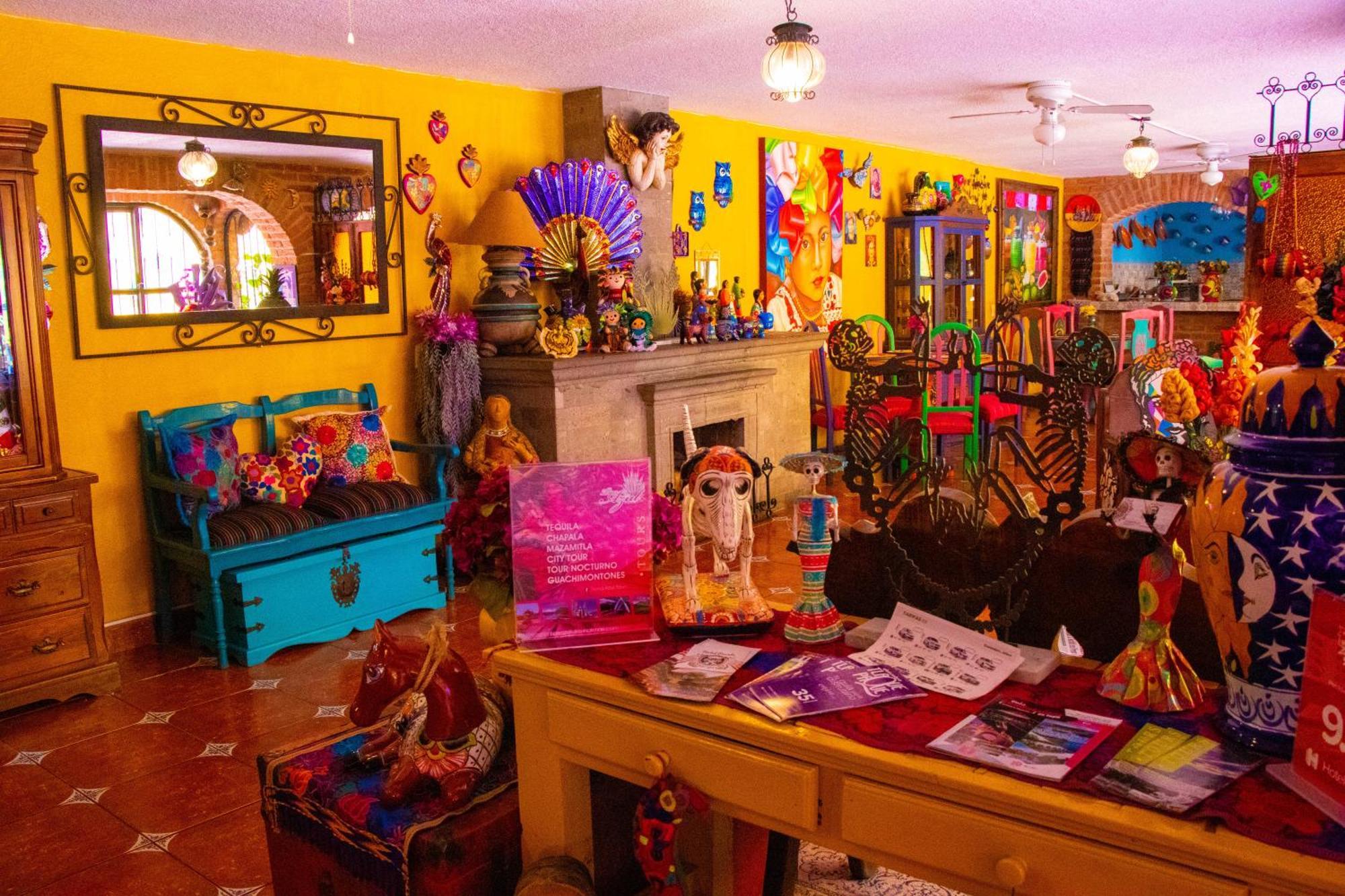 Posada Las Margaritas Tlaquepaque Екстер'єр фото