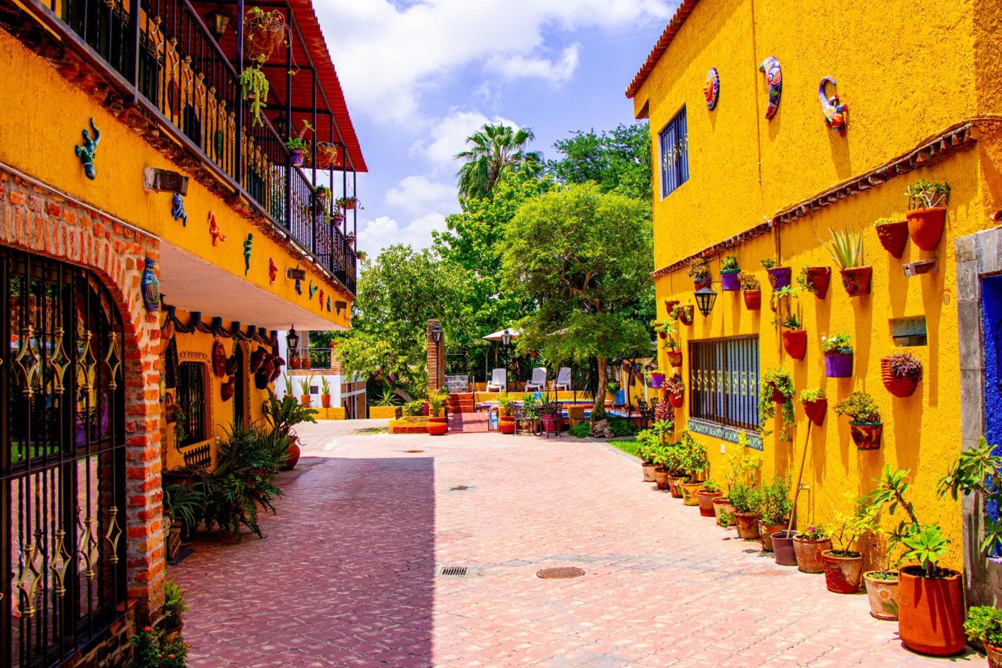 Posada Las Margaritas Tlaquepaque Екстер'єр фото