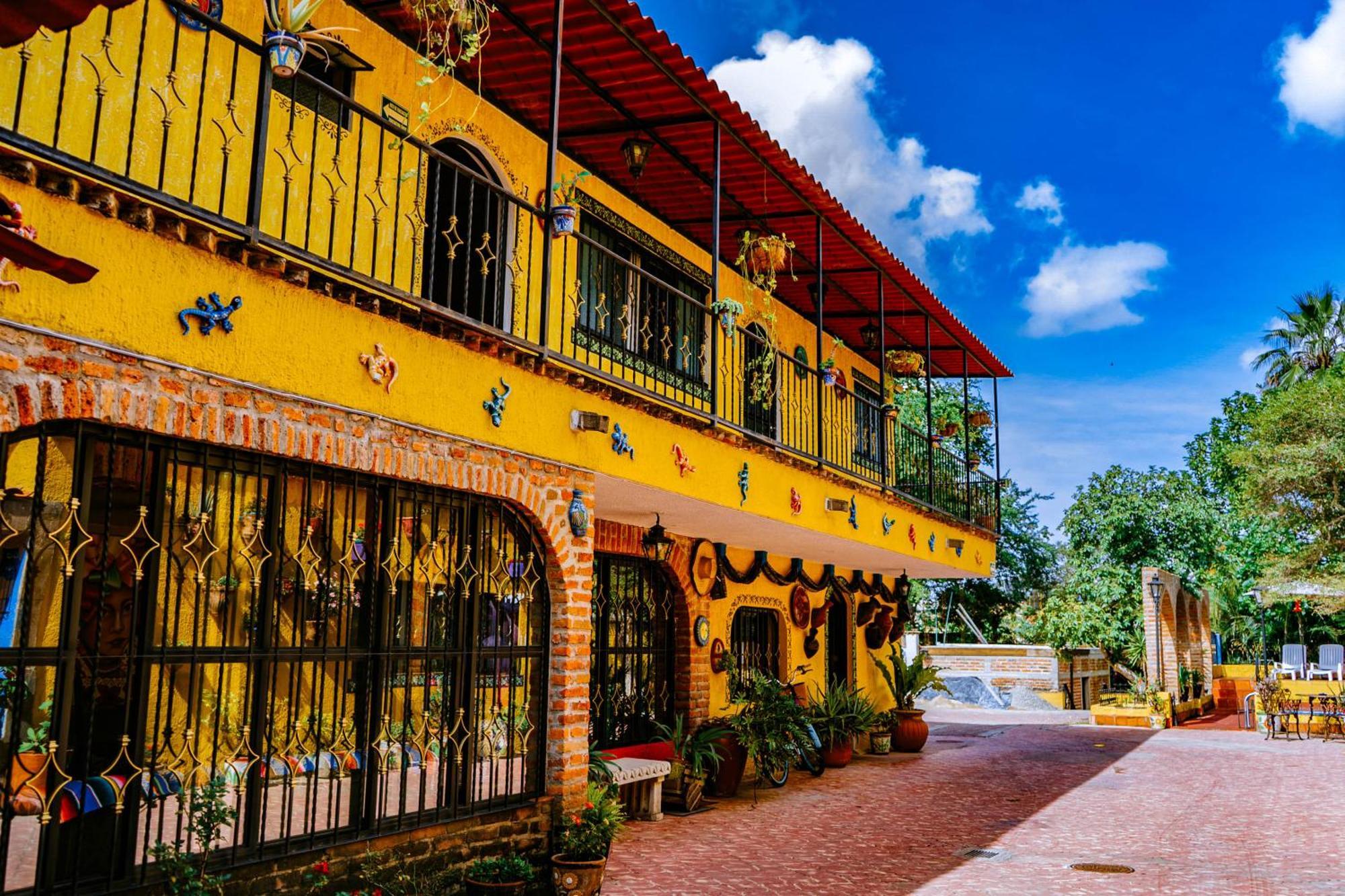 Posada Las Margaritas Tlaquepaque Екстер'єр фото
