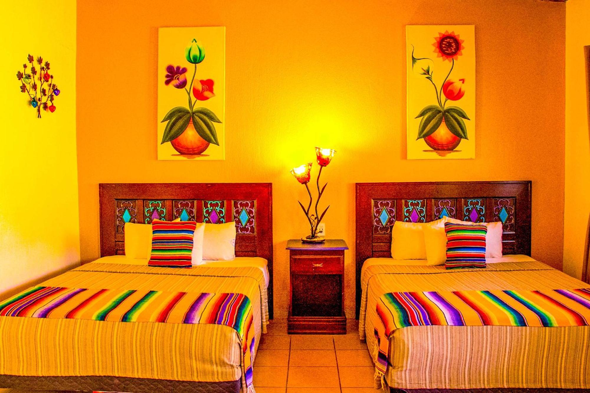 Posada Las Margaritas Tlaquepaque Екстер'єр фото